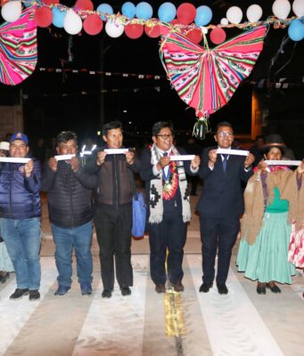 INAUGURAN PISTAS Y VEREDAS DE LOS JIRONES RESTAURACIÓN Y DANIEL ALCIDES CARREÓN